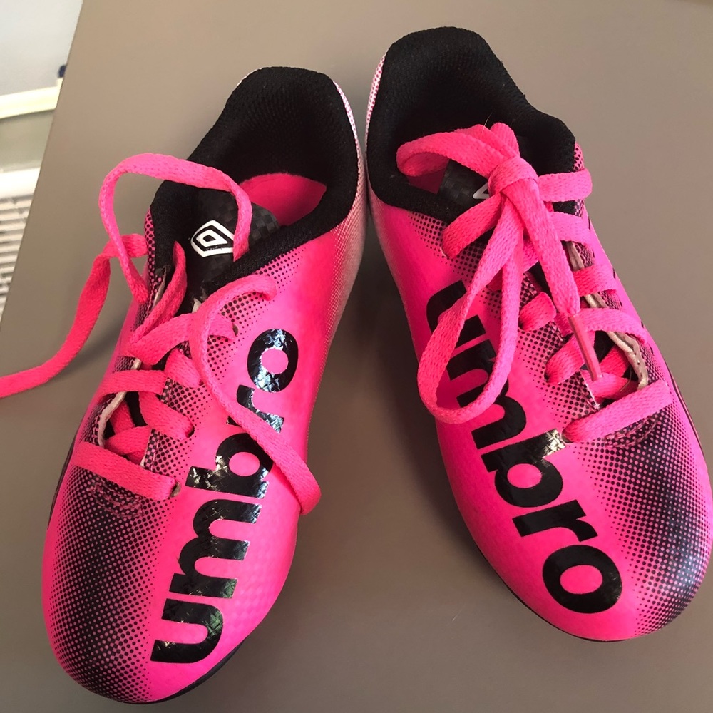 Girls cleats